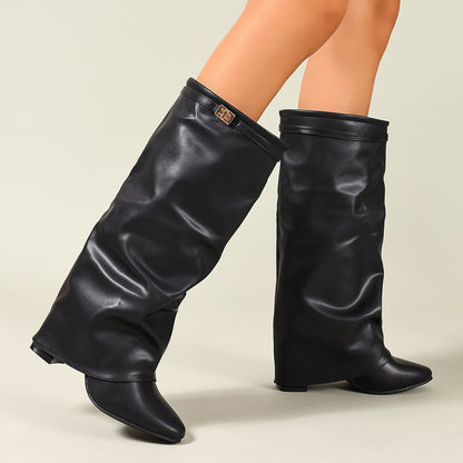 SHINY SLOUCHY BOOTS