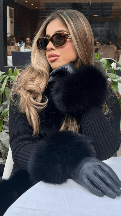 LYNOVA ELEGANT WOOL CARDIGAN